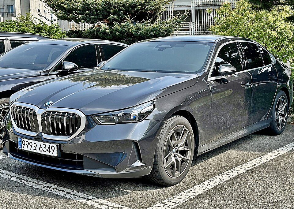 BMW 5 Series — photograph via Wikimedia Commons