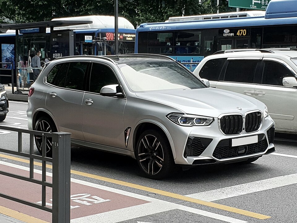 BMW X5 — photograph via Wikimedia Commons