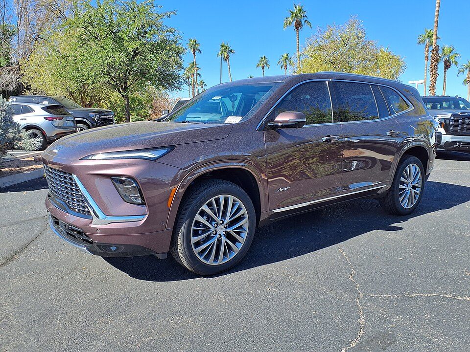 Buick Enclave — photograph via Wikimedia Commons