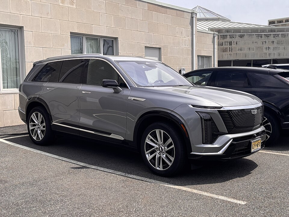 Cadillac Vistiq — photograph via Wikimedia Commons