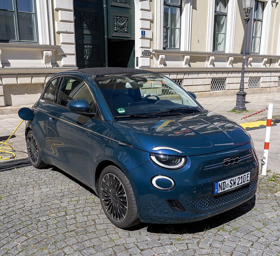 Fiat 500e — photograph via Wikimedia Commons