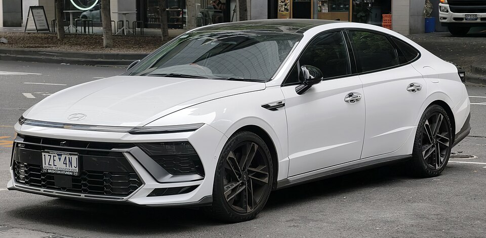 Hyundai Sonata — photograph via Wikimedia Commons