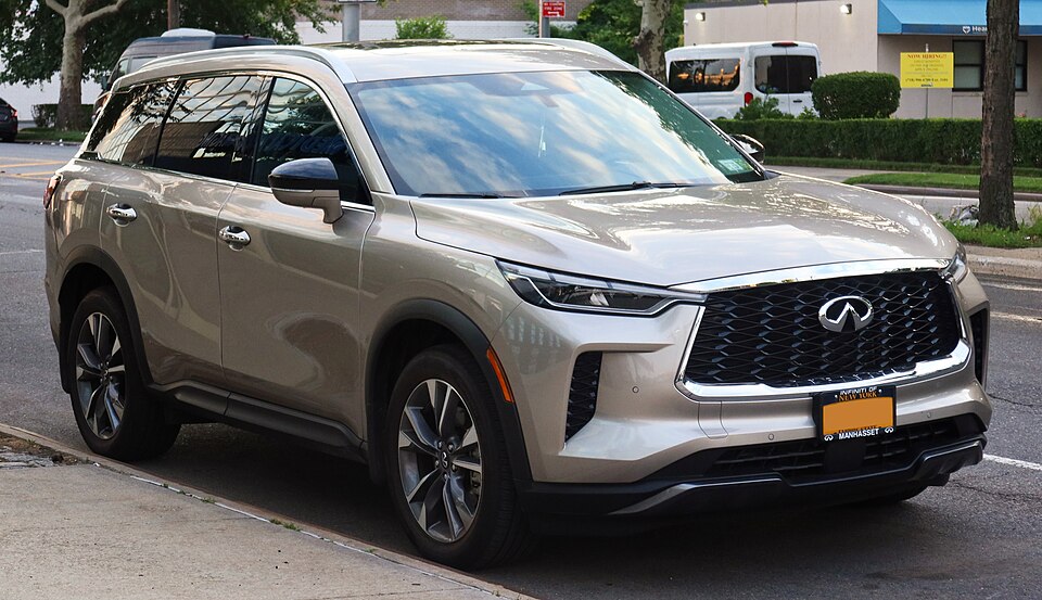 Infiniti QX60 — photograph via Wikimedia Commons