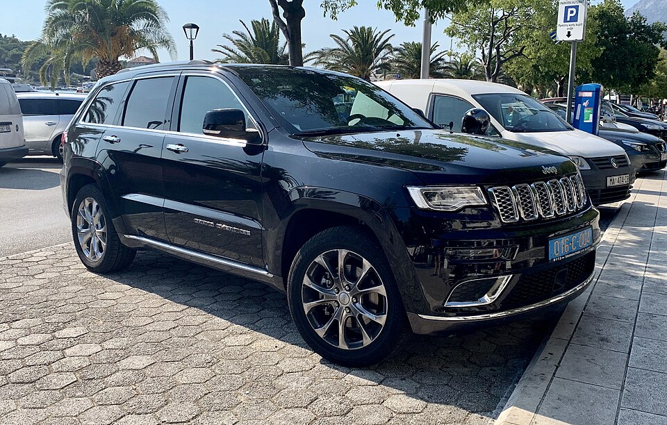 Jeep Grand Cherokee — photograph via Wikimedia Commons