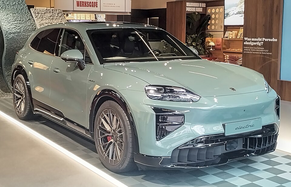 Porsche Cayenne — photograph via Wikimedia Commons