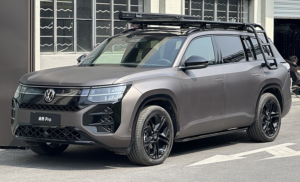 Volkswagen Atlas — photograph via Wikimedia Commons