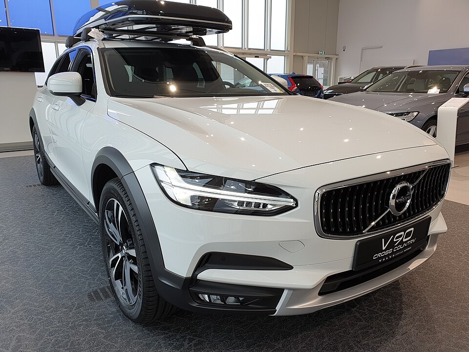 Volvo V90 — photograph via Wikimedia Commons